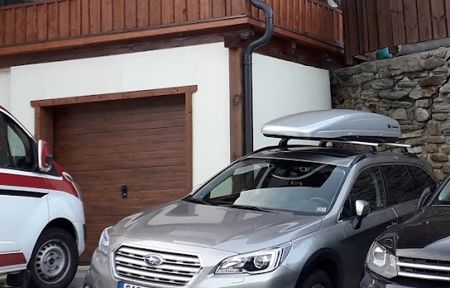 Střešní BOX 430 l- požitý + ' ' + Střešní BOX Subaru 430l - minimálně používaný.  Oboustranné otevírání, uzamykatelný, vhodný na lyže i letní výbavu k moři 